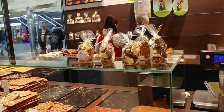 DS Group partners with Läderach to bring the Swiss Luxury chocolate brand to India