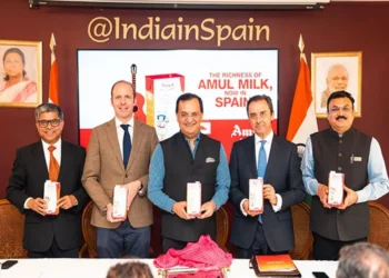 GCMMF Launches Amul Milk in Spain, Expands Global Footprint