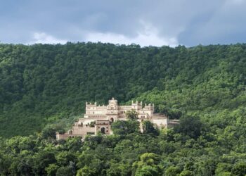 The Oberoi Rajgarh Palace, Khajuraho: A 350-Year-Old Palace Reborn