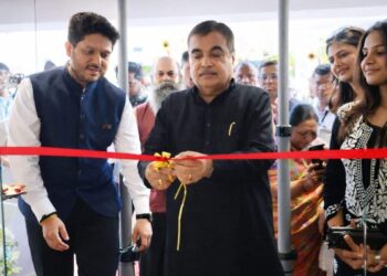 Nitin Gadkari Inaugurates Adhira & Appa Cafe in Nagpur