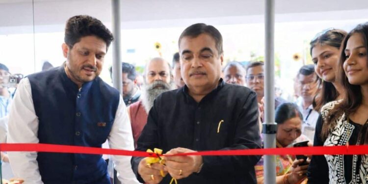 Nitin Gadkari Inaugurates Adhira & Appa Cafe in Nagpur