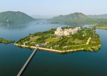 Raffles Udaipur: Where the Journey Begins Long Before Check-In